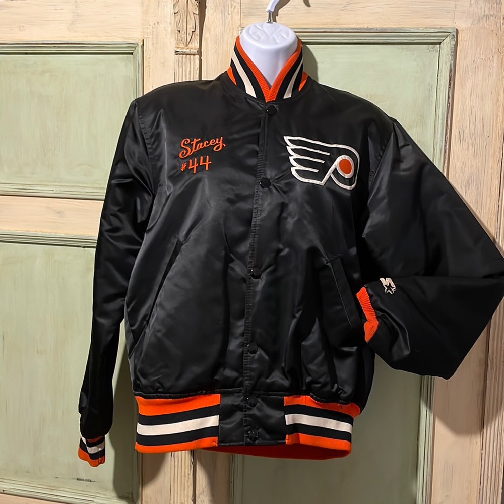 Groovy vintage Philadelphia Flyers jacket!